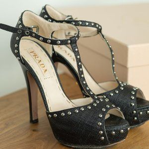 Prada leather sandles (36.5 EU)